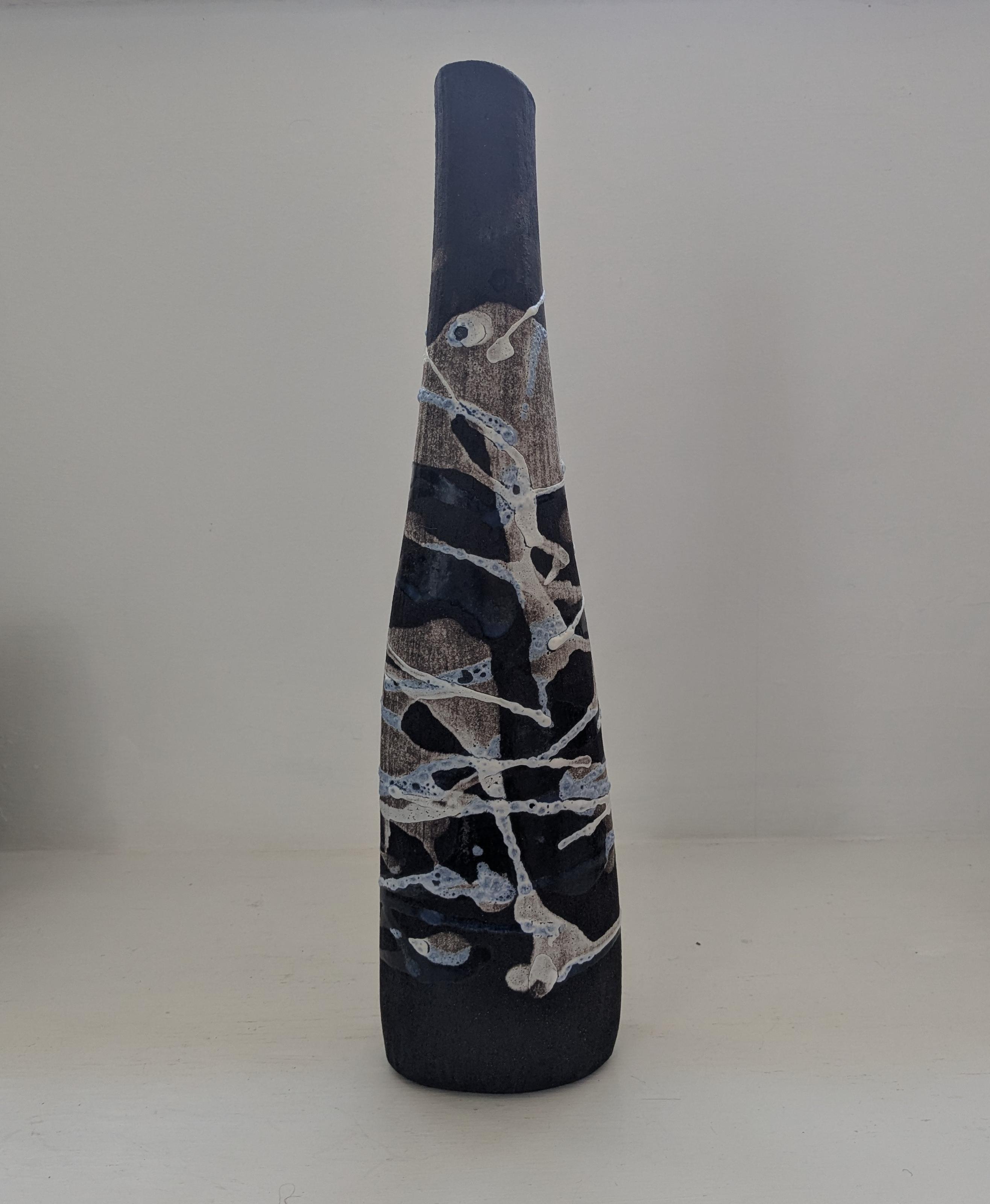 Medium Black Texture Vessel - LC26