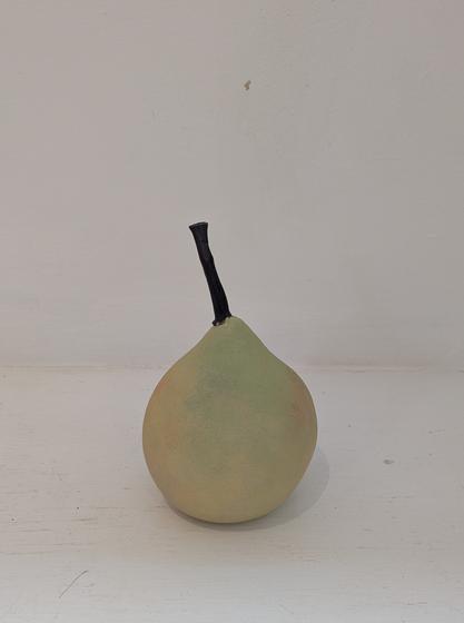 Pear (051)